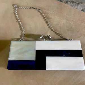 Sandra Robert’s clutch